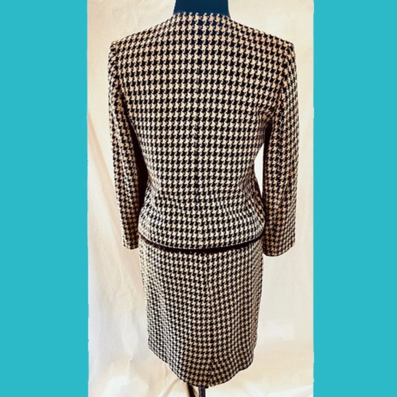 1990s 2 piece Wool Houndstooth Tweed Fully Lined Dress Suit Jacket Skirt perfect - Picture 3 of 10
